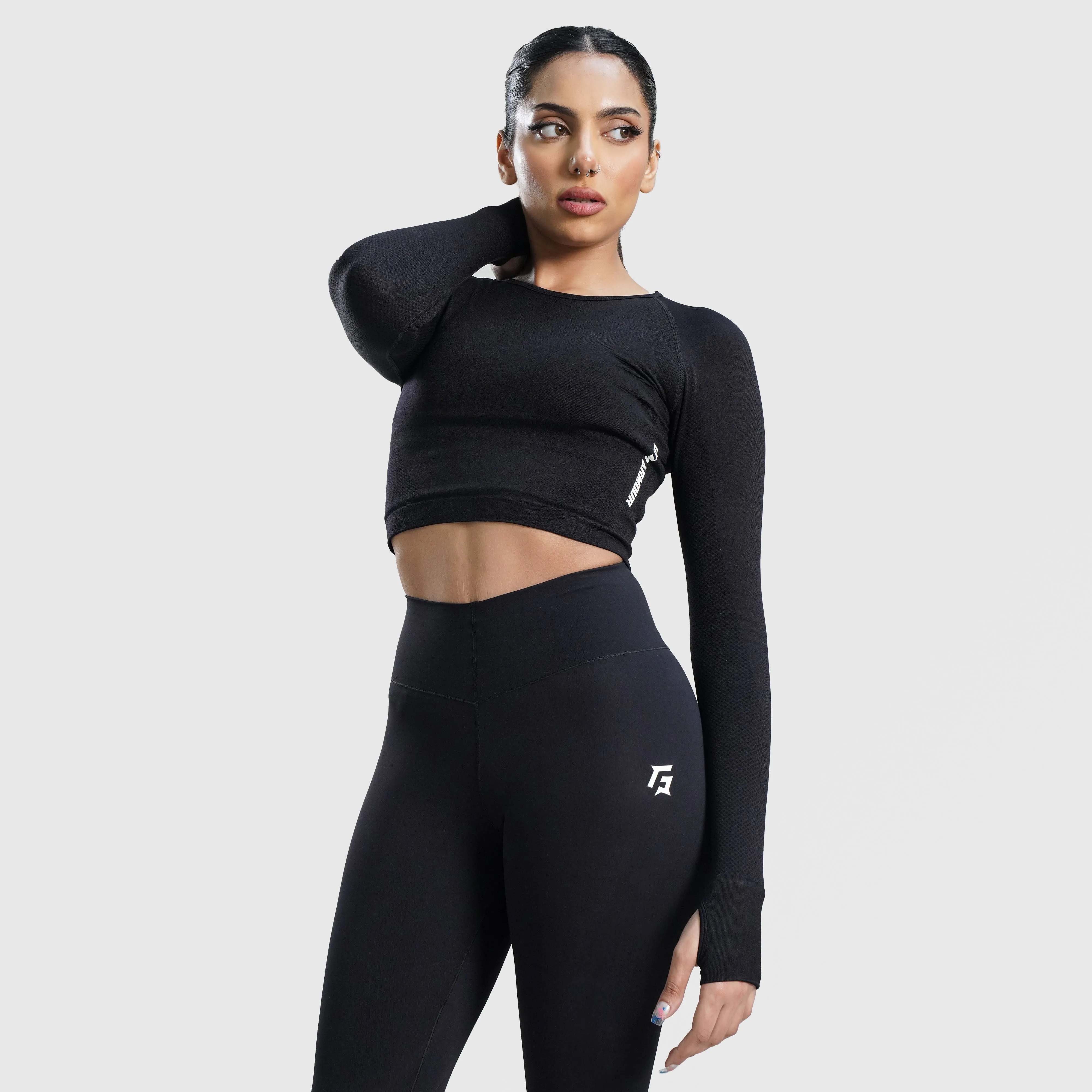 Sleek Rank Seamless Crop Top in Black