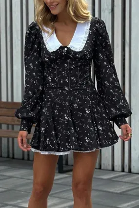 Chic A-Line Dress with Peter Pan Collar and Floral Buttons