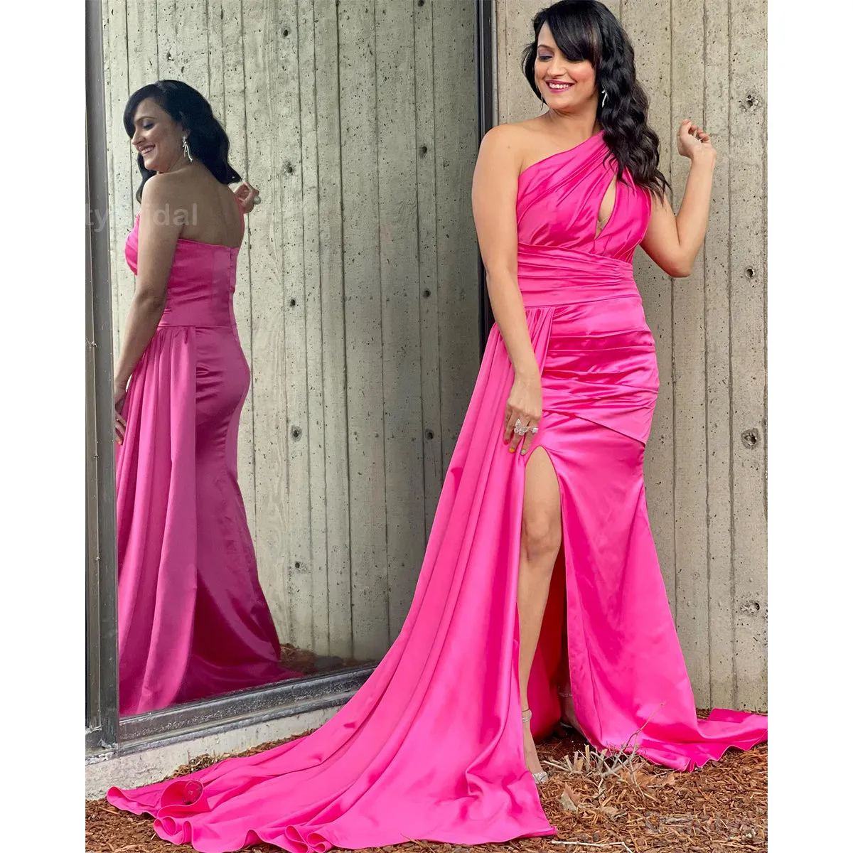 Chic Mermaid Satin Fuchsia Bridesmaid Gown with Side Slit, Online