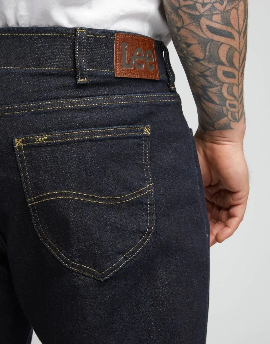 Straight Denim Stretch Jeans in MVP Rinse by Lee Extreme Motion