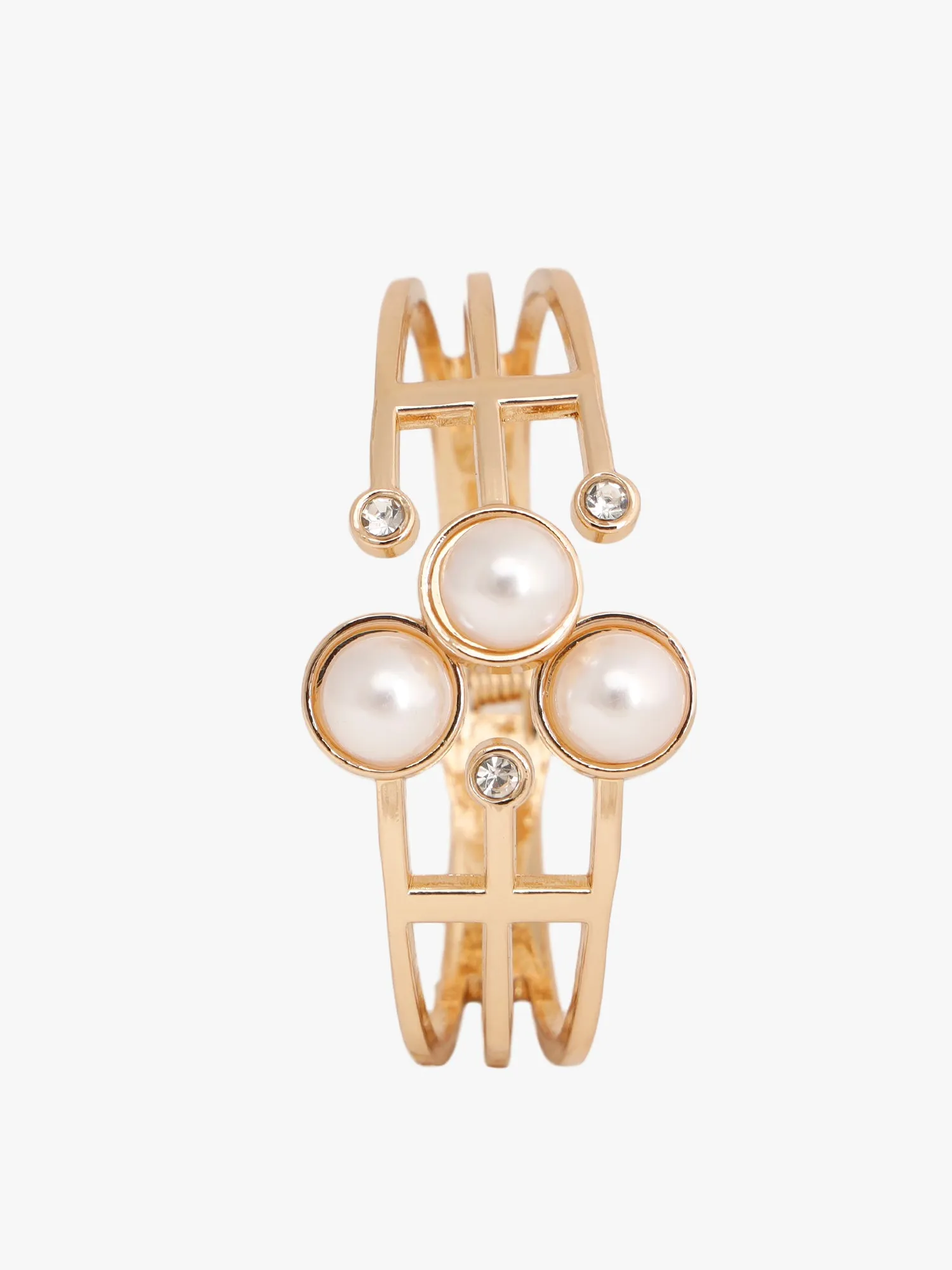 Opulent Gold Bracelet With Pearls