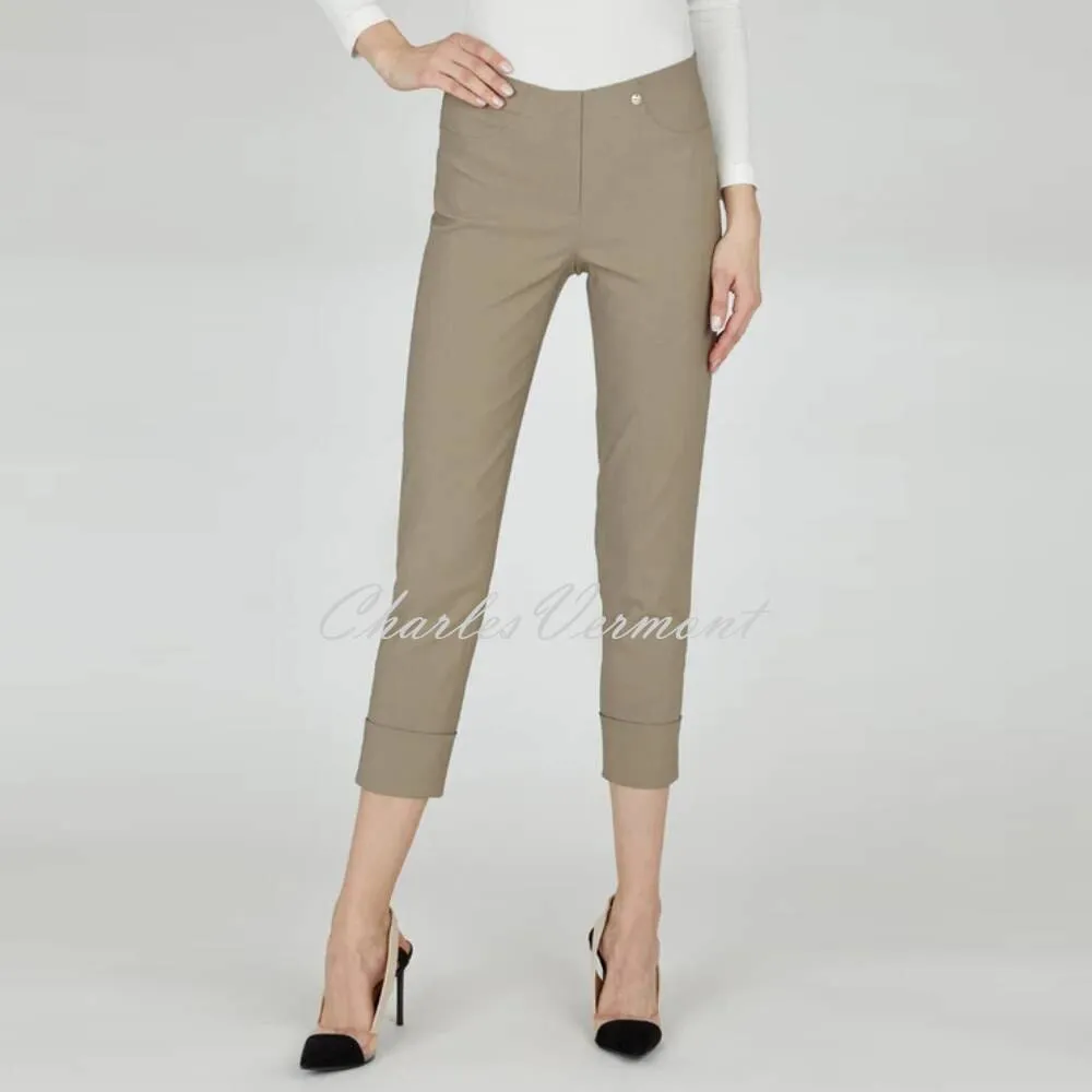 Robell Bella 09 Cropped Trouser in Taupe